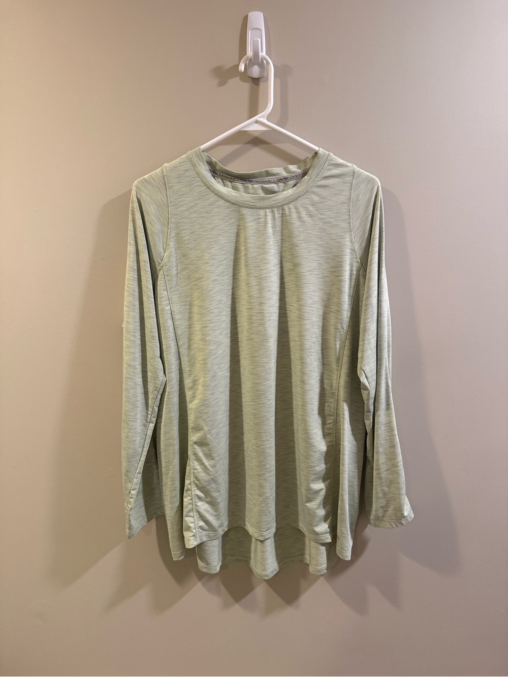 Calvin Klein Performance Light Sage Long-Sleeve Crewneck Top